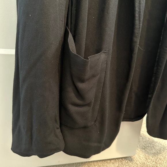 Aritzia Talula Black Light Blazer Size 4 - Picture 4 of 11